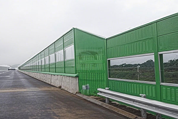 高速路段隔音屏障