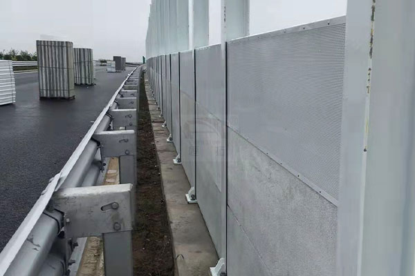 通孔泡沫陶瓷隔音屏障